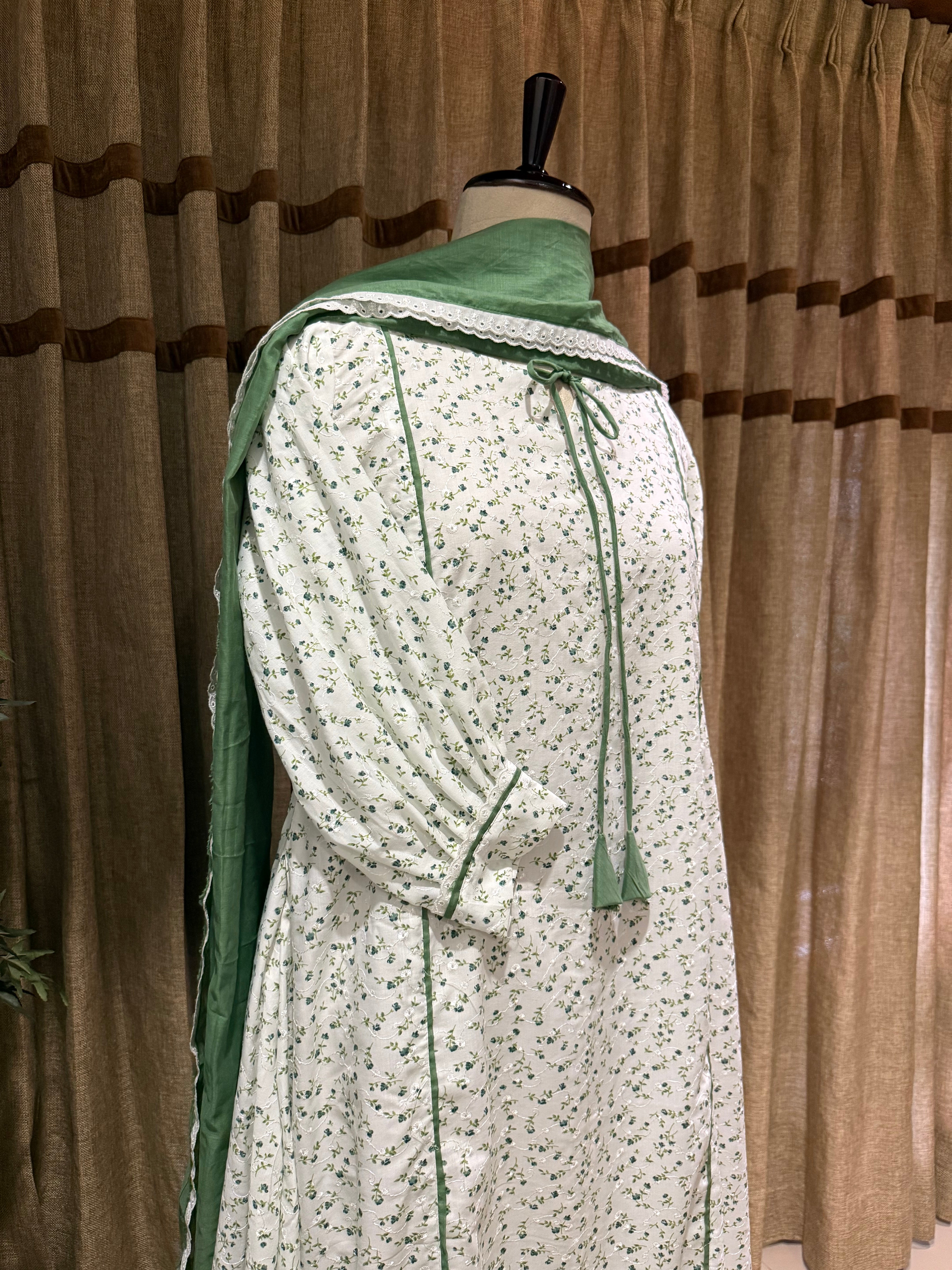 White hakoba suit set