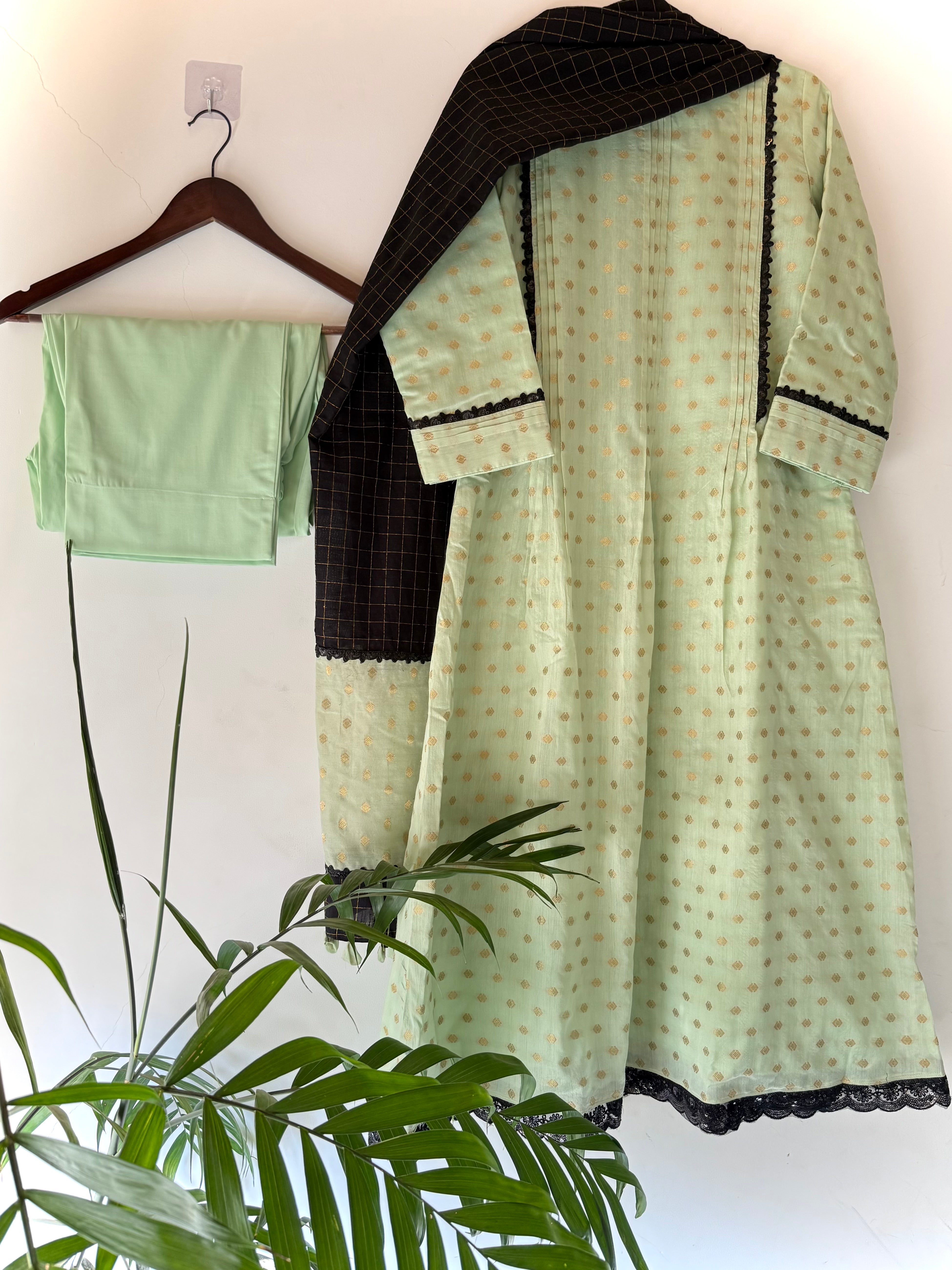 Green black chanderi set